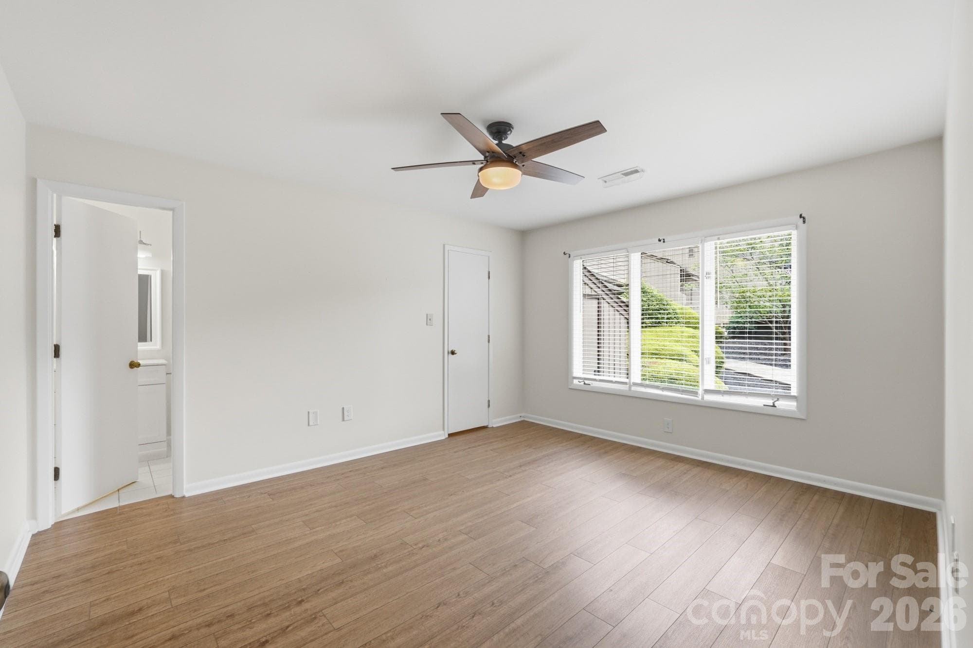 Condominium at Lake Wylie, photo 20 of 34