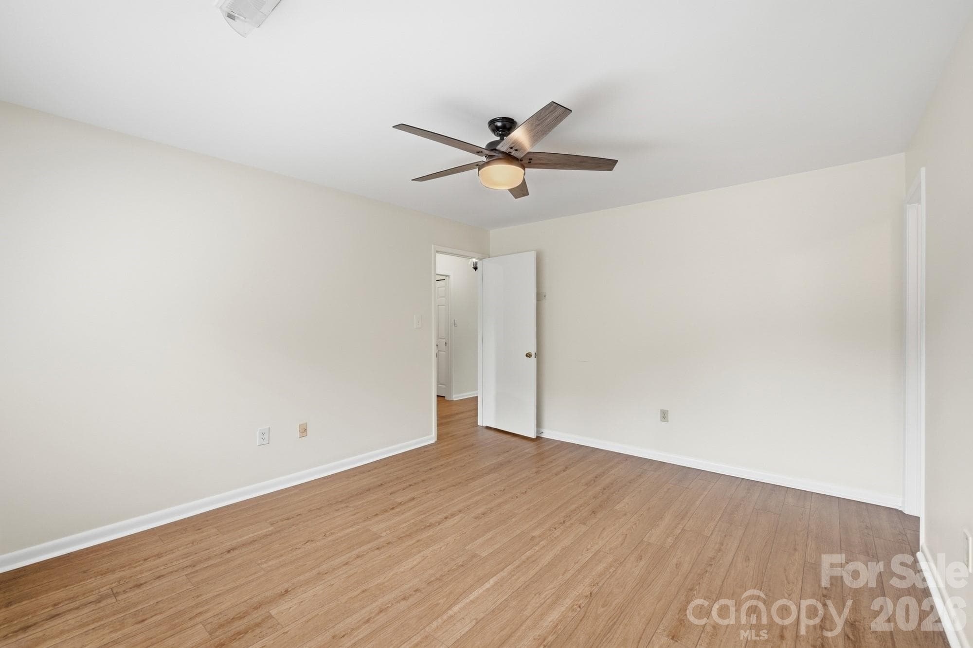 Condominium at Lake Wylie, photo 21 of 34