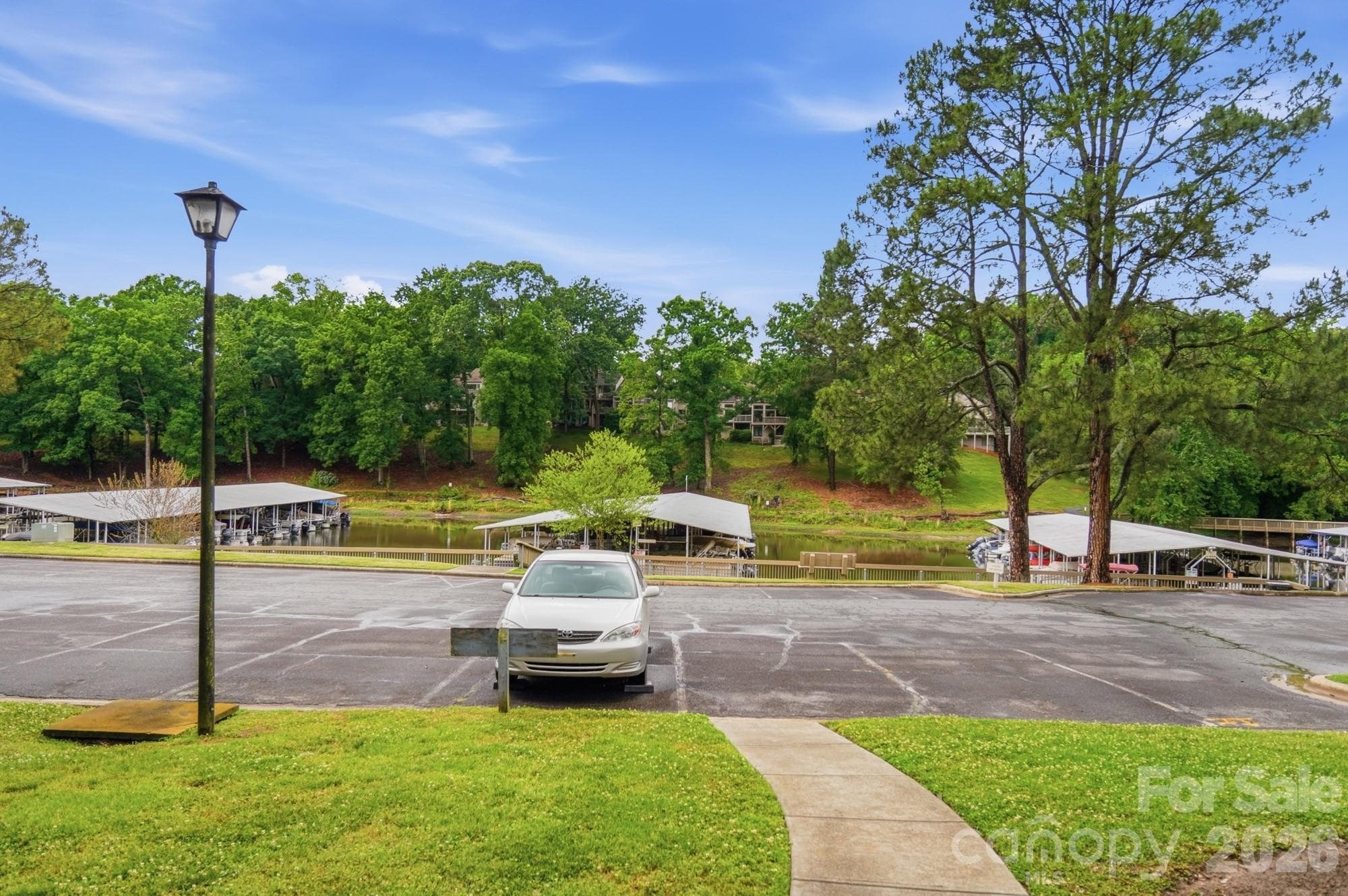 Condominium at Lake Wylie, photo 31 of 34