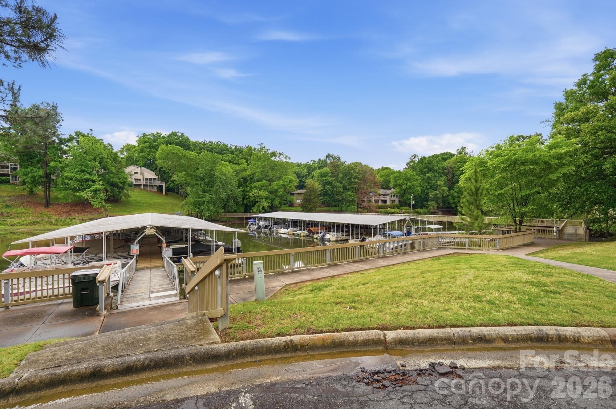 Condominium at Lake Wylie, photo 32 of 34