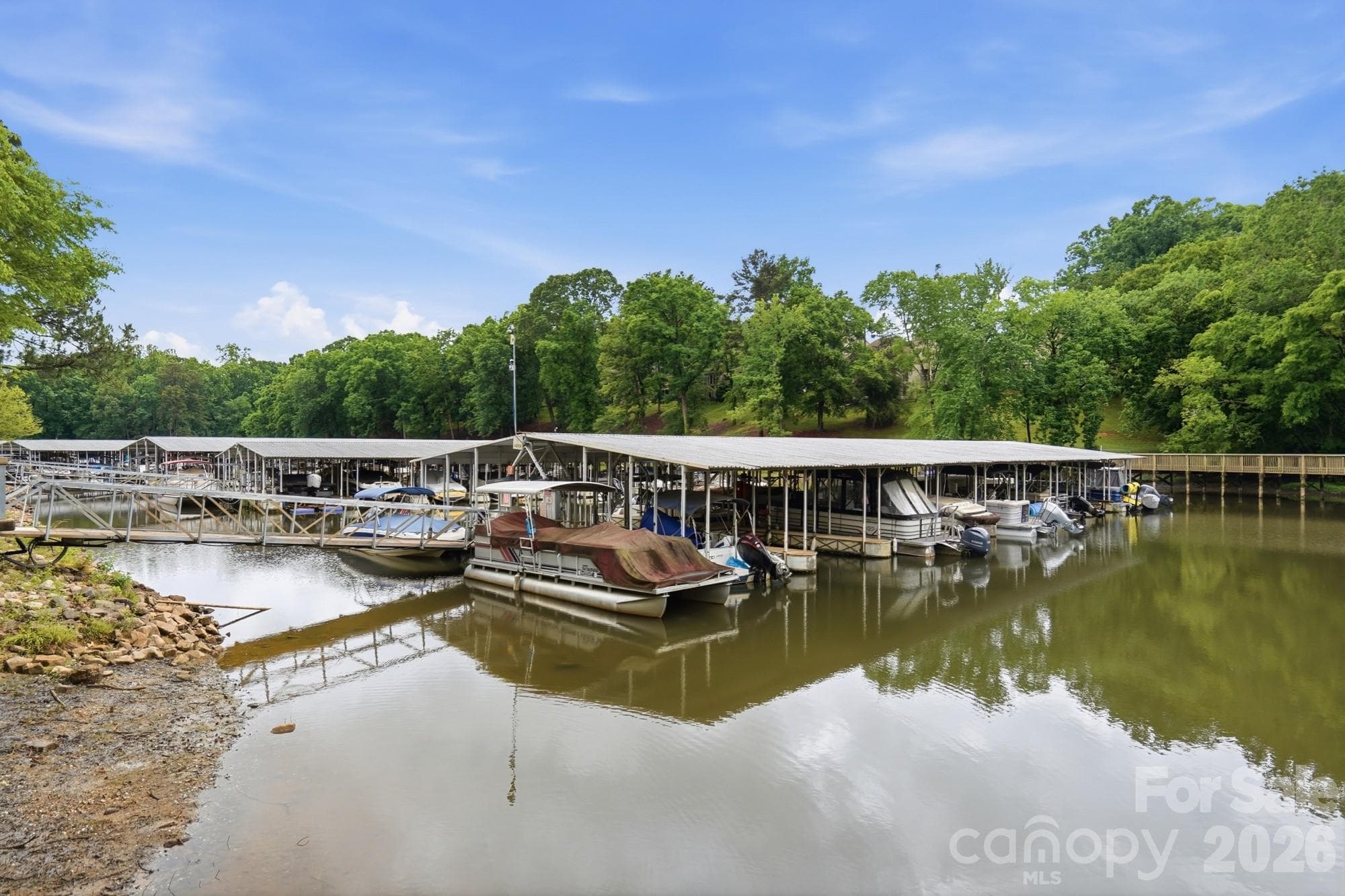 Condominium at Lake Wylie, photo 33 of 34