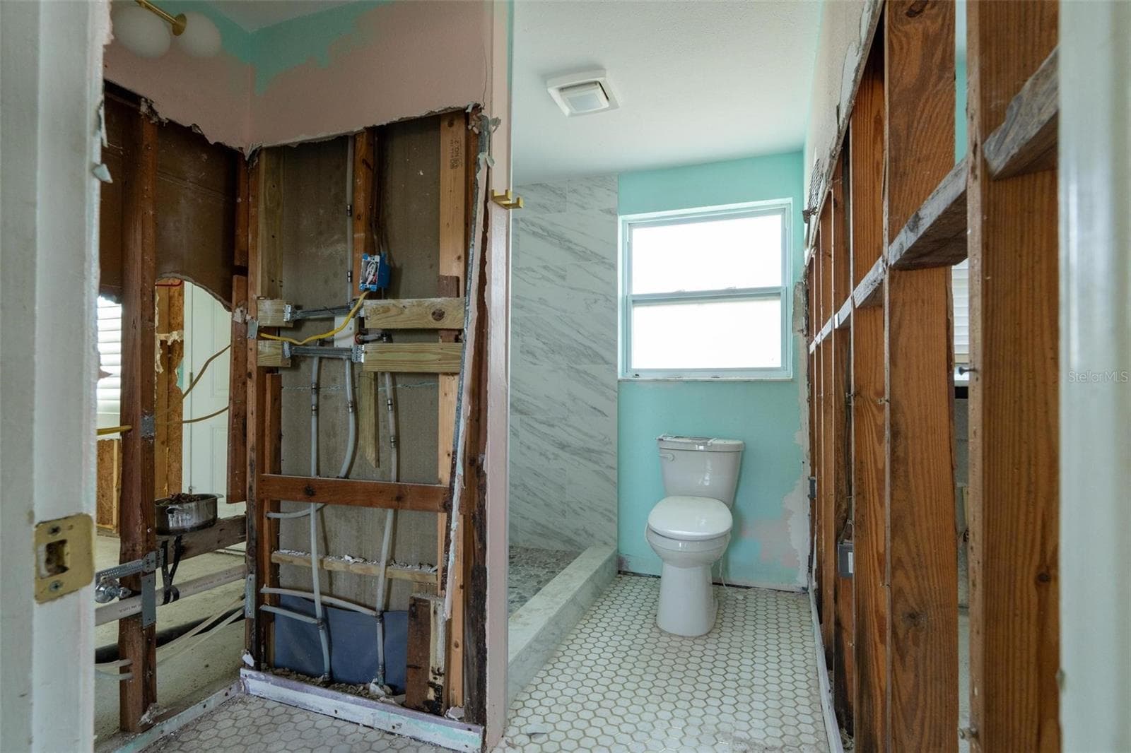 Single Family Residence at 3727 ALABAMA AVE NE, ST PETERSBURG, photo 6 of 16