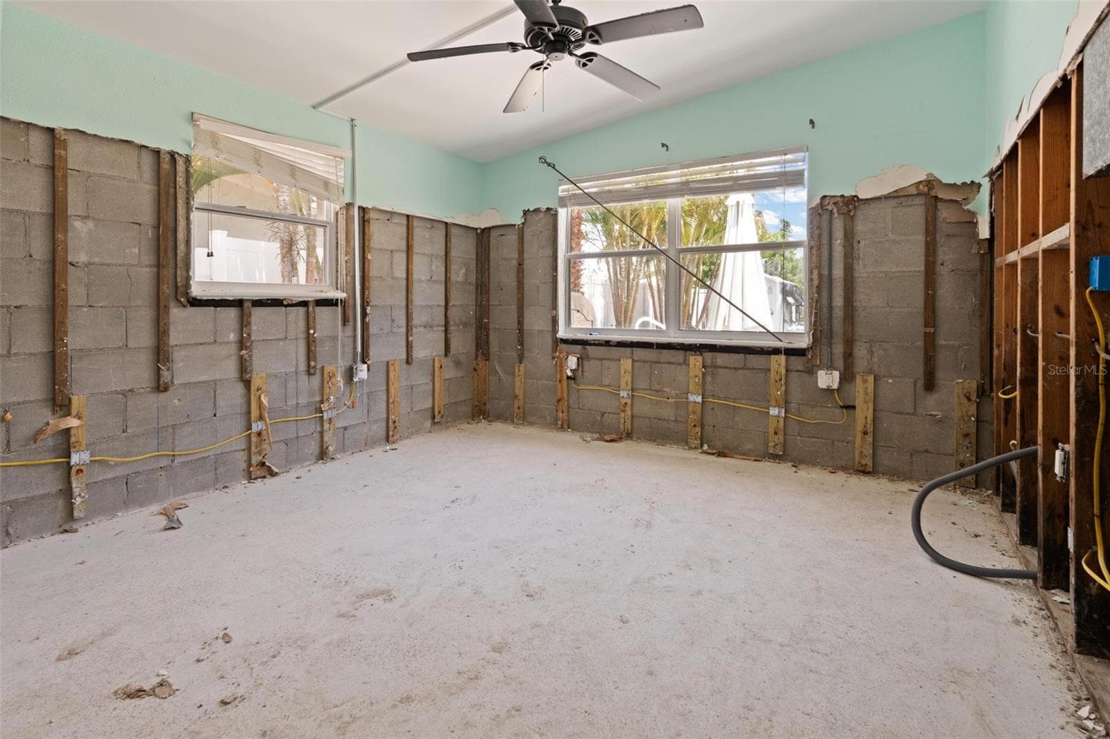 Single Family Residence at 3727 ALABAMA AVE NE, ST PETERSBURG, photo 8 of 16