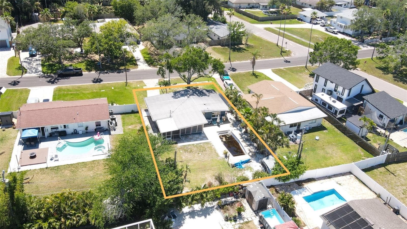 Single Family Residence at 3727 ALABAMA AVE NE, ST PETERSBURG, photo 15 of 16