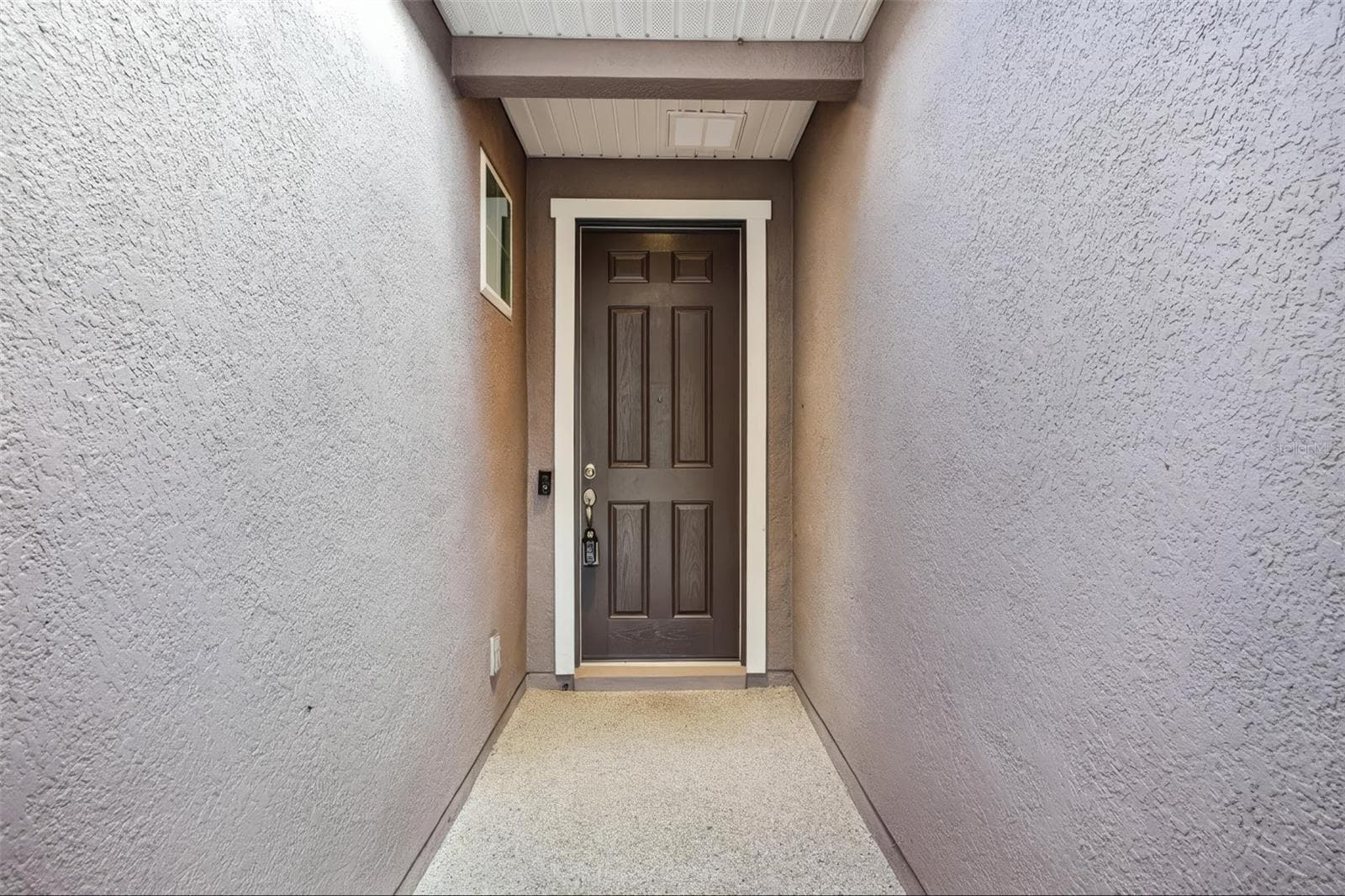 Single Family Residence at 508 NARROW VIEW LN, GROVELAND, photo 11 of 41