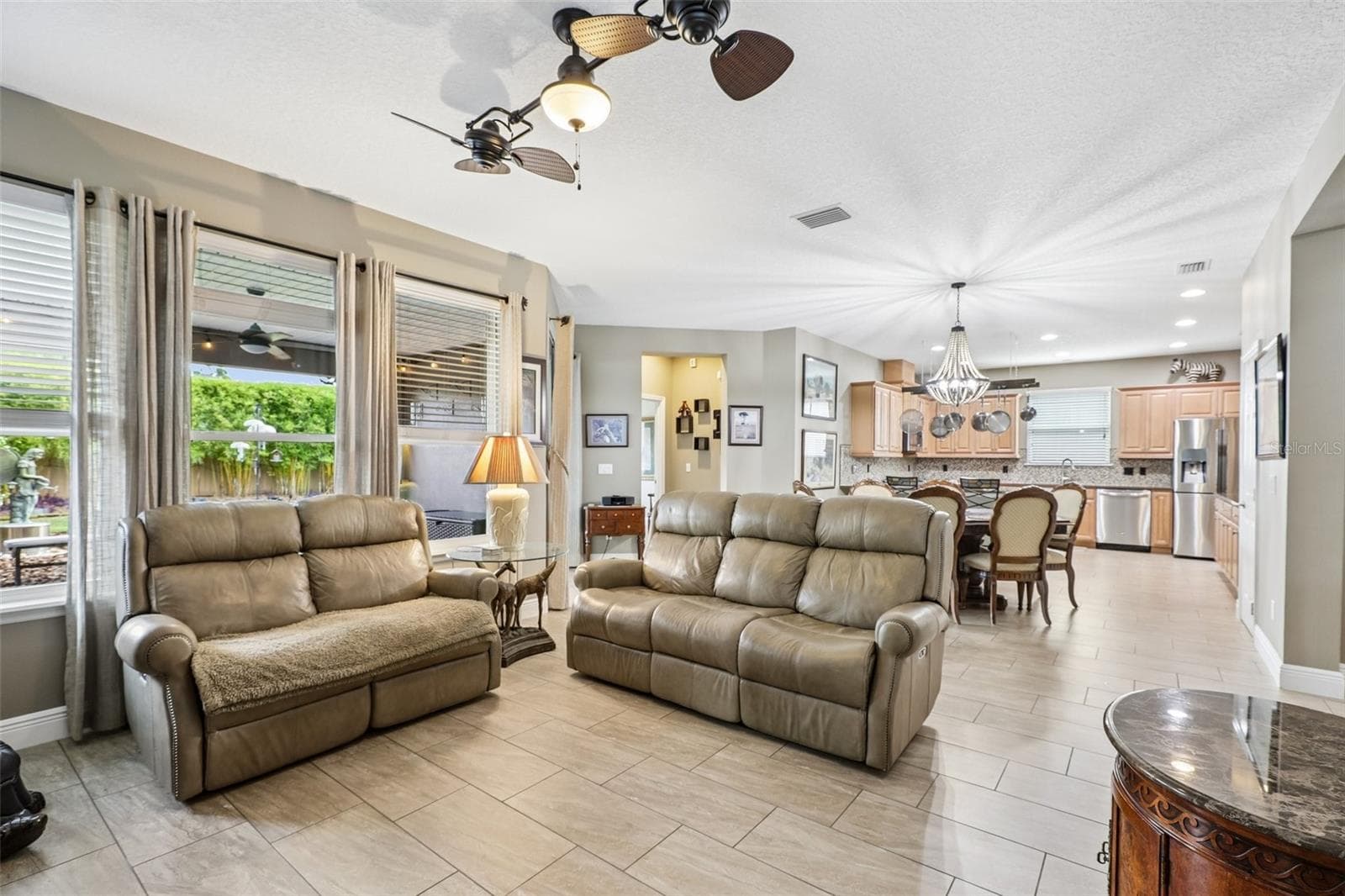 Single Family Residence at 508 NARROW VIEW LN, GROVELAND, photo 17 of 41
