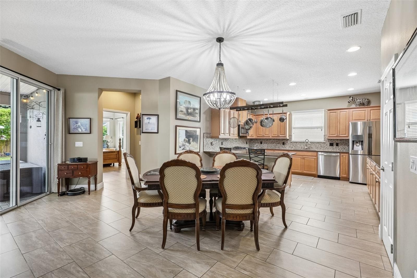Single Family Residence at 508 NARROW VIEW LN, GROVELAND, photo 18 of 41