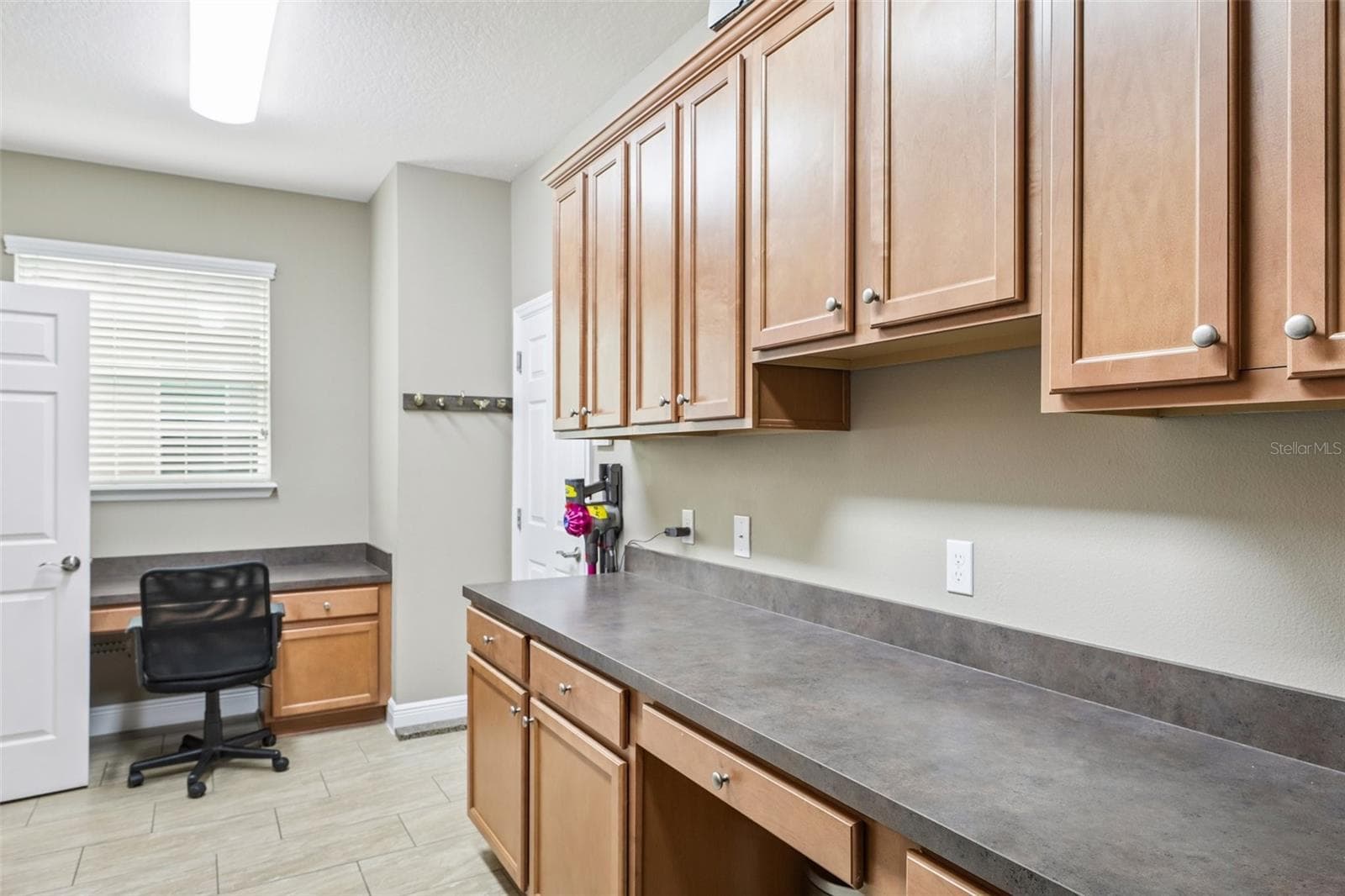 Single Family Residence at 508 NARROW VIEW LN, GROVELAND, photo 25 of 41