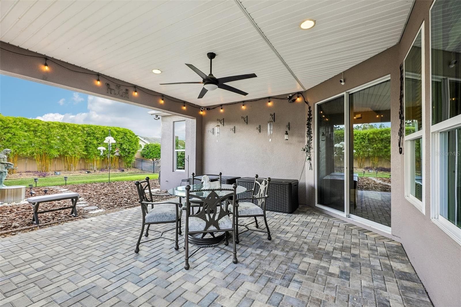 Single Family Residence at 508 NARROW VIEW LN, GROVELAND, photo 2 of 41