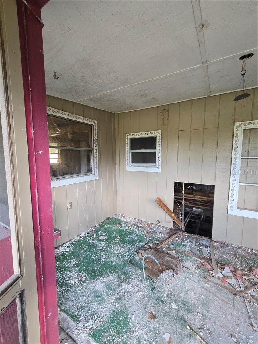 Mobile Home at 17208 MERCURY RD, ORLANDO, photo 3 of 8