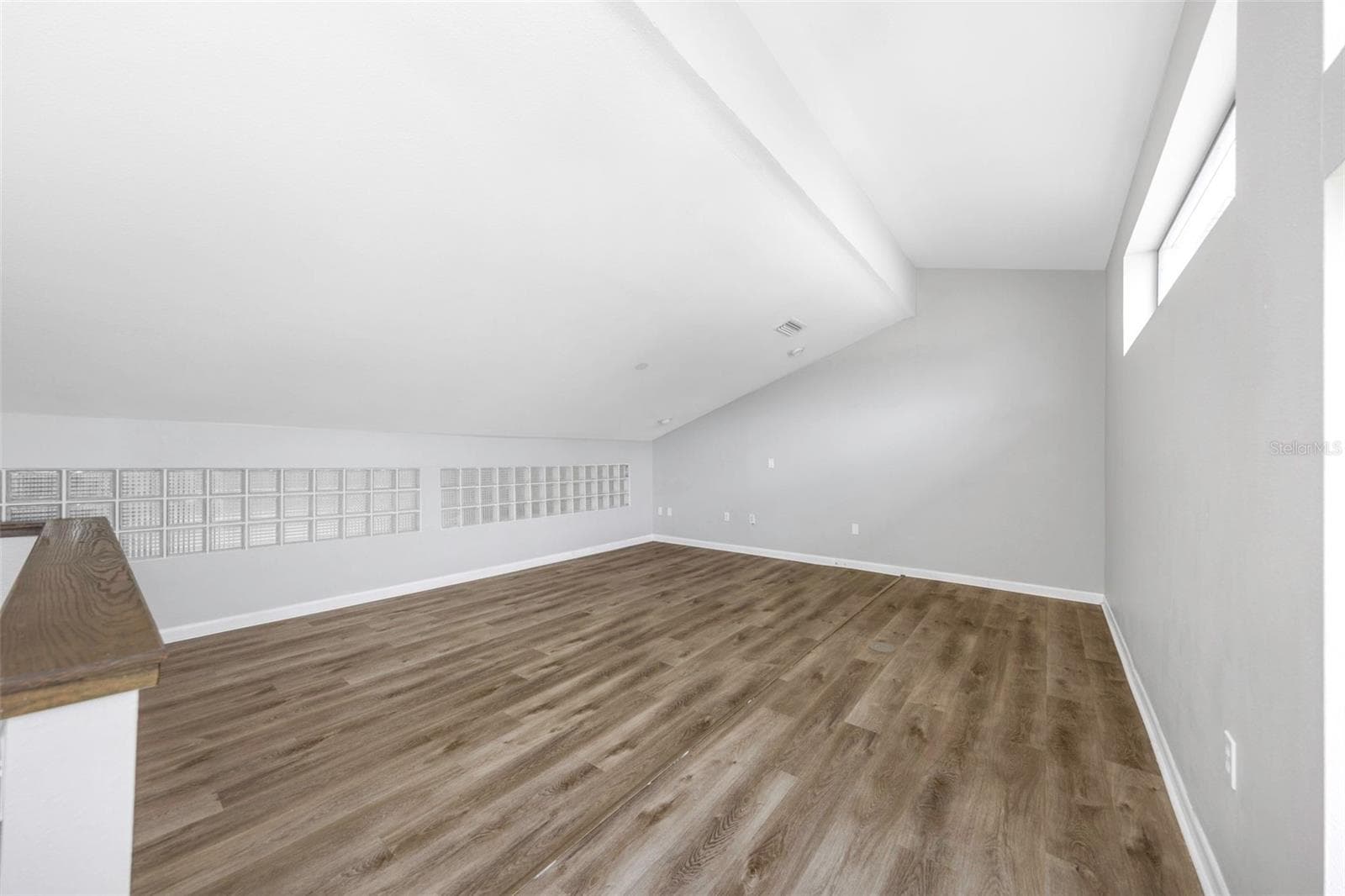 Loft - 3334 BRIAN RD N, PALM HARBOR