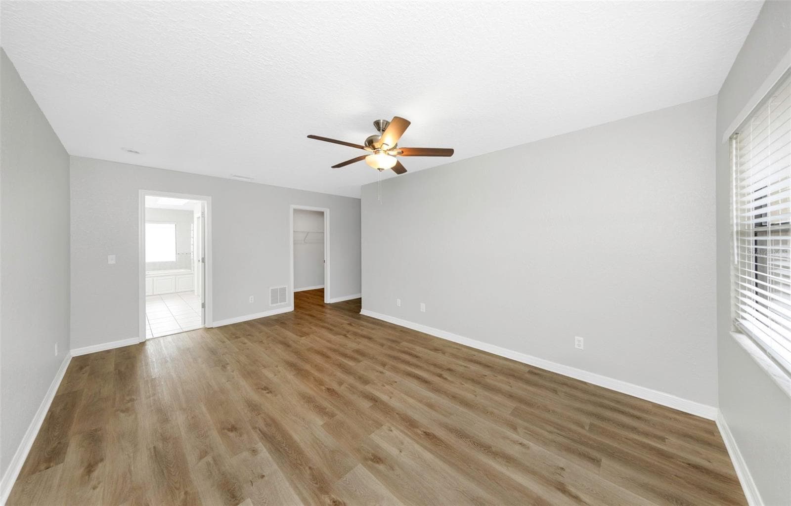 Master Bedroom - Reverse View - 3334 BRIAN RD N, PALM HARBOR