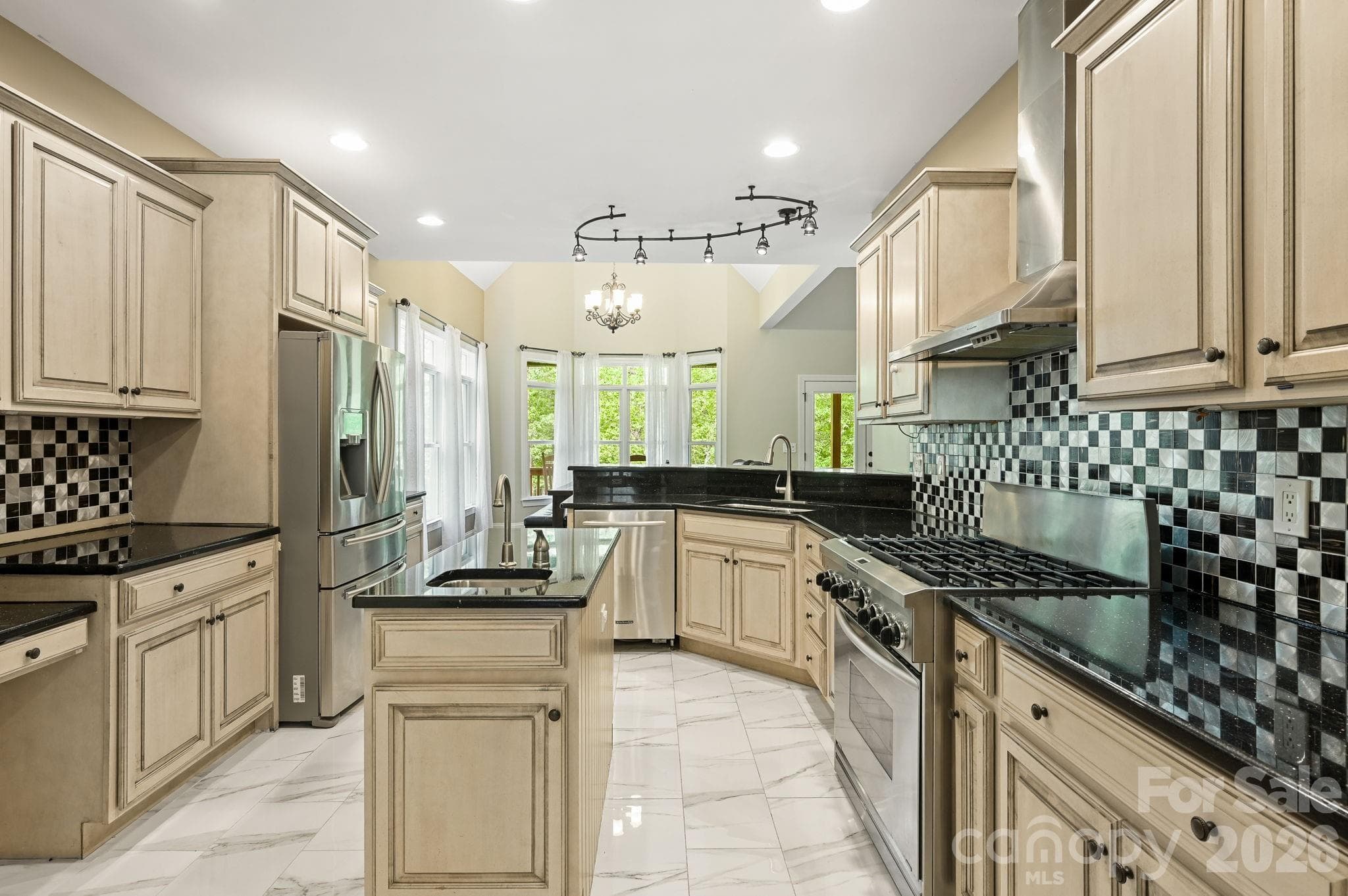 Gorgeous Cabinets - 314 Woodland Drive, Swannanoa