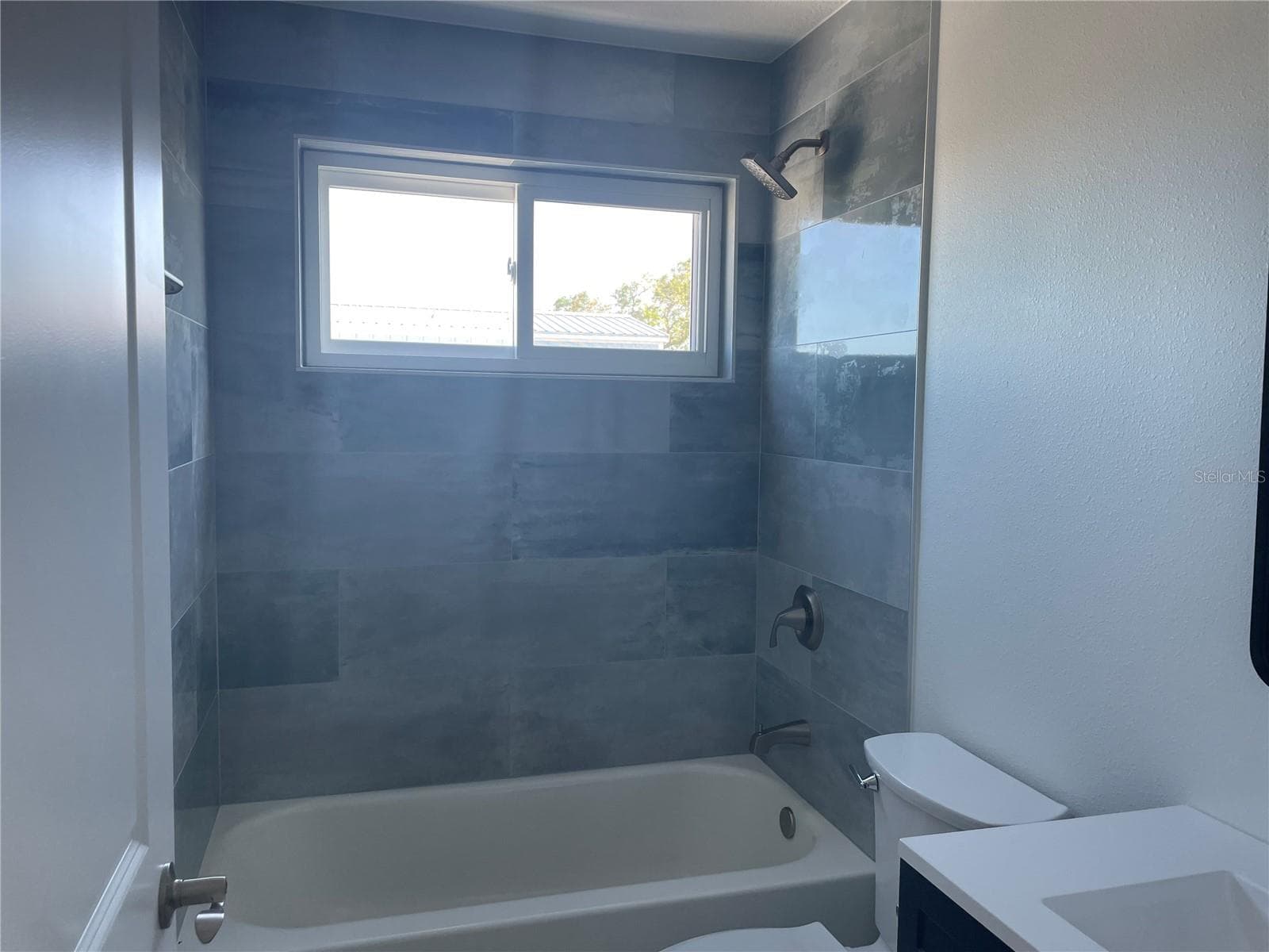 Duplex at 711 GULF BLVD, INDIAN ROCKS BEACH, photo 13 of 19