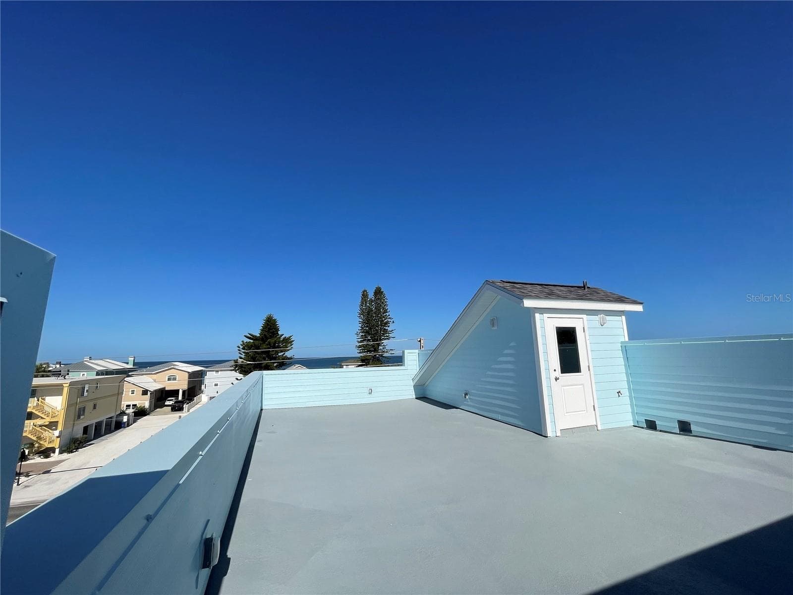 Duplex at 711 GULF BLVD, INDIAN ROCKS BEACH, photo 14 of 19