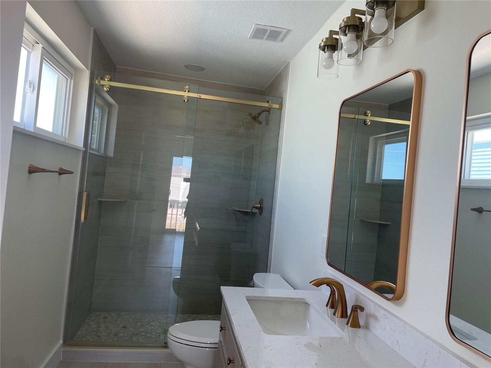 Duplex at 711 GULF BLVD, INDIAN ROCKS BEACH, photo 17 of 19