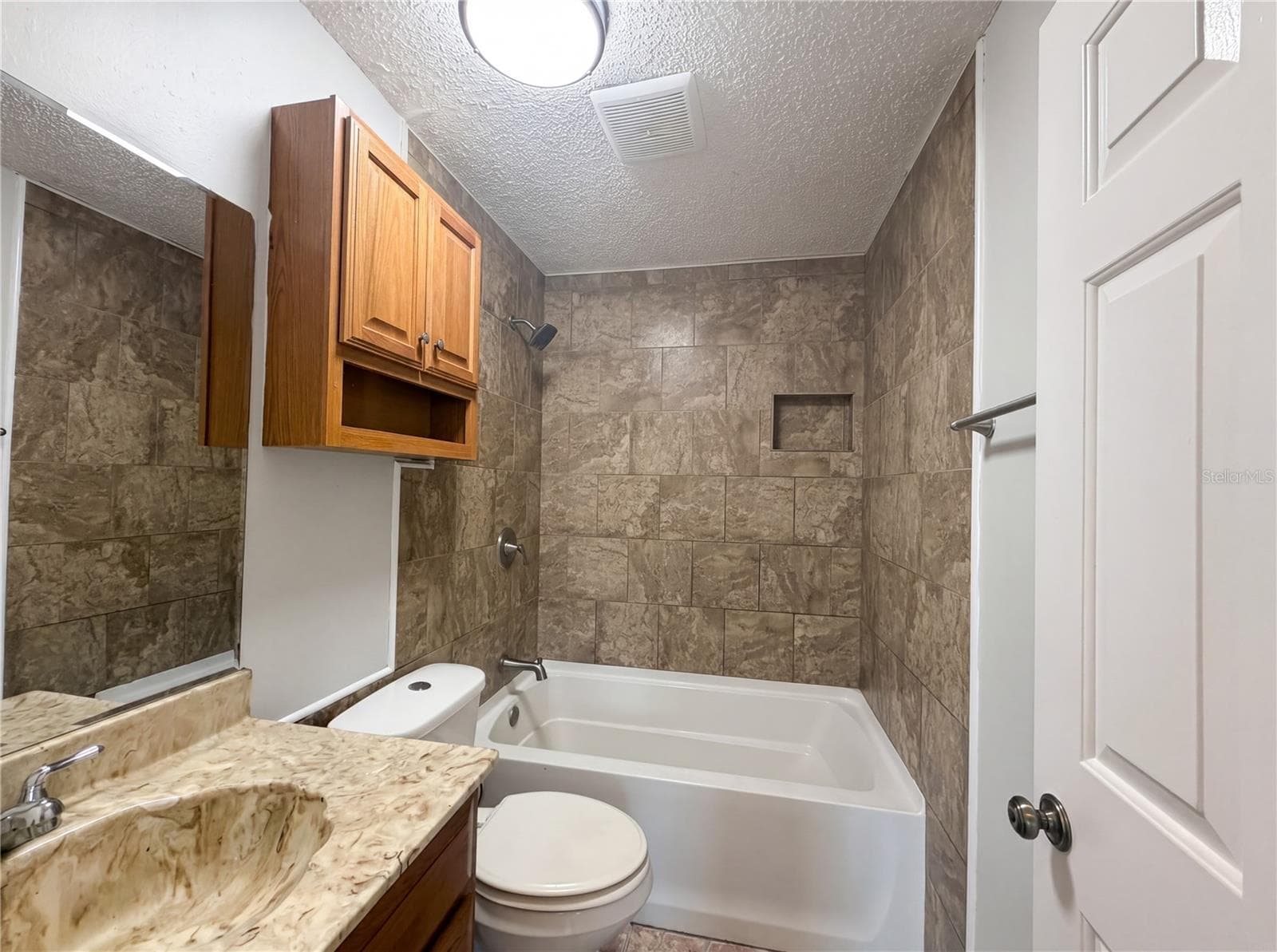 Single Family Residence at 613 4TH ST NE, FORT MEADE, photo 11 of 19