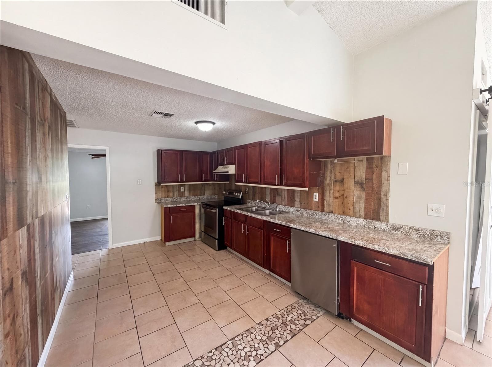 Single Family Residence at 613 4TH ST NE, FORT MEADE, photo 14 of 19