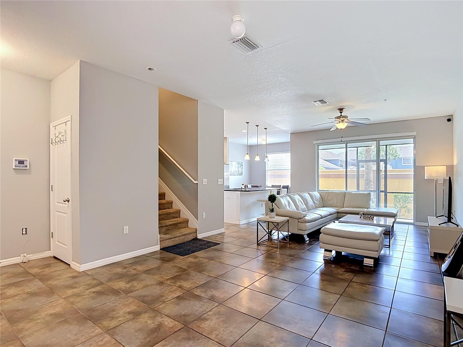 Townhouse at 8615 ANDALUCIA FIELD DR, TAMPA, photo 3 of 39