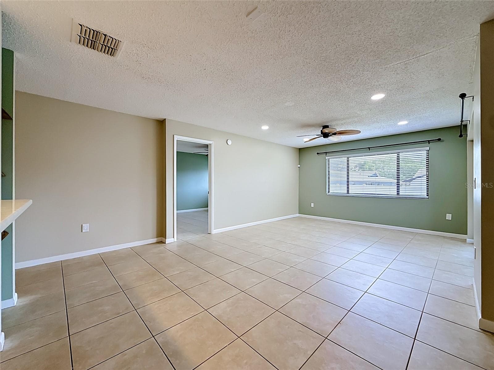 Condominium at 2733 COUNTRYSIDE BLVD #105, CLEARWATER, photo 16 of 43