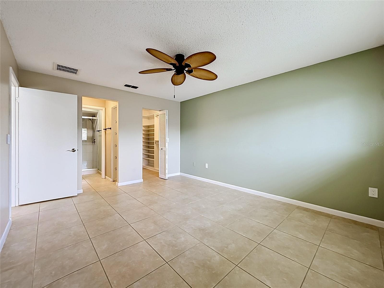 Condominium at 2733 COUNTRYSIDE BLVD #105, CLEARWATER, photo 19 of 43
