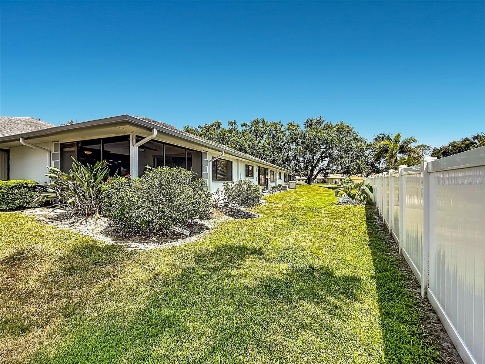 Condominium at 2733 COUNTRYSIDE BLVD #105, CLEARWATER, photo 36 of 43