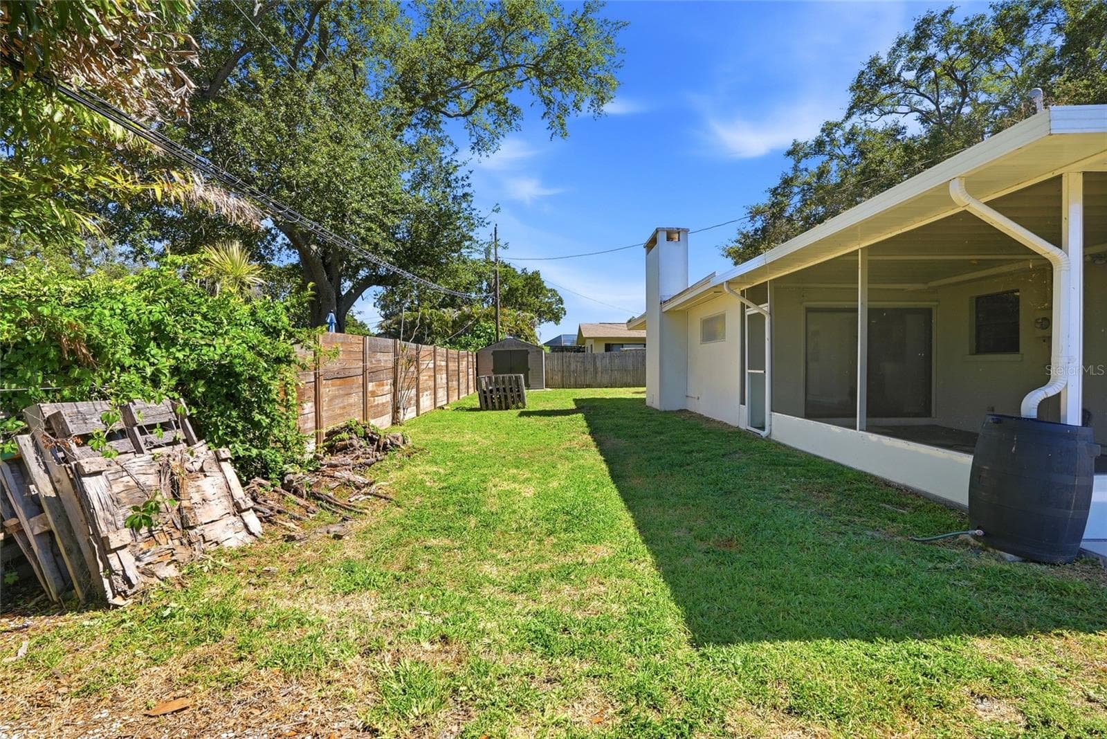 Single Family Residence at 1349 VIEWTOP DR, CLEARWATER, photo 24 of 31