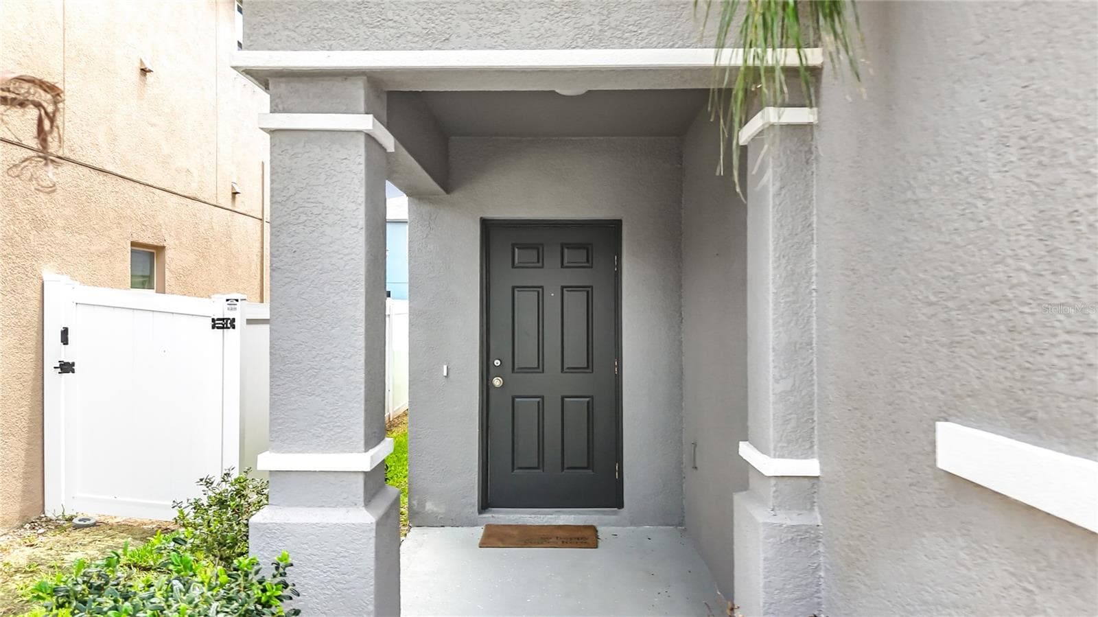 Single Family Residence at 7405 EVENING PRIMROSE CT, TAMPA, photo 7 of 59