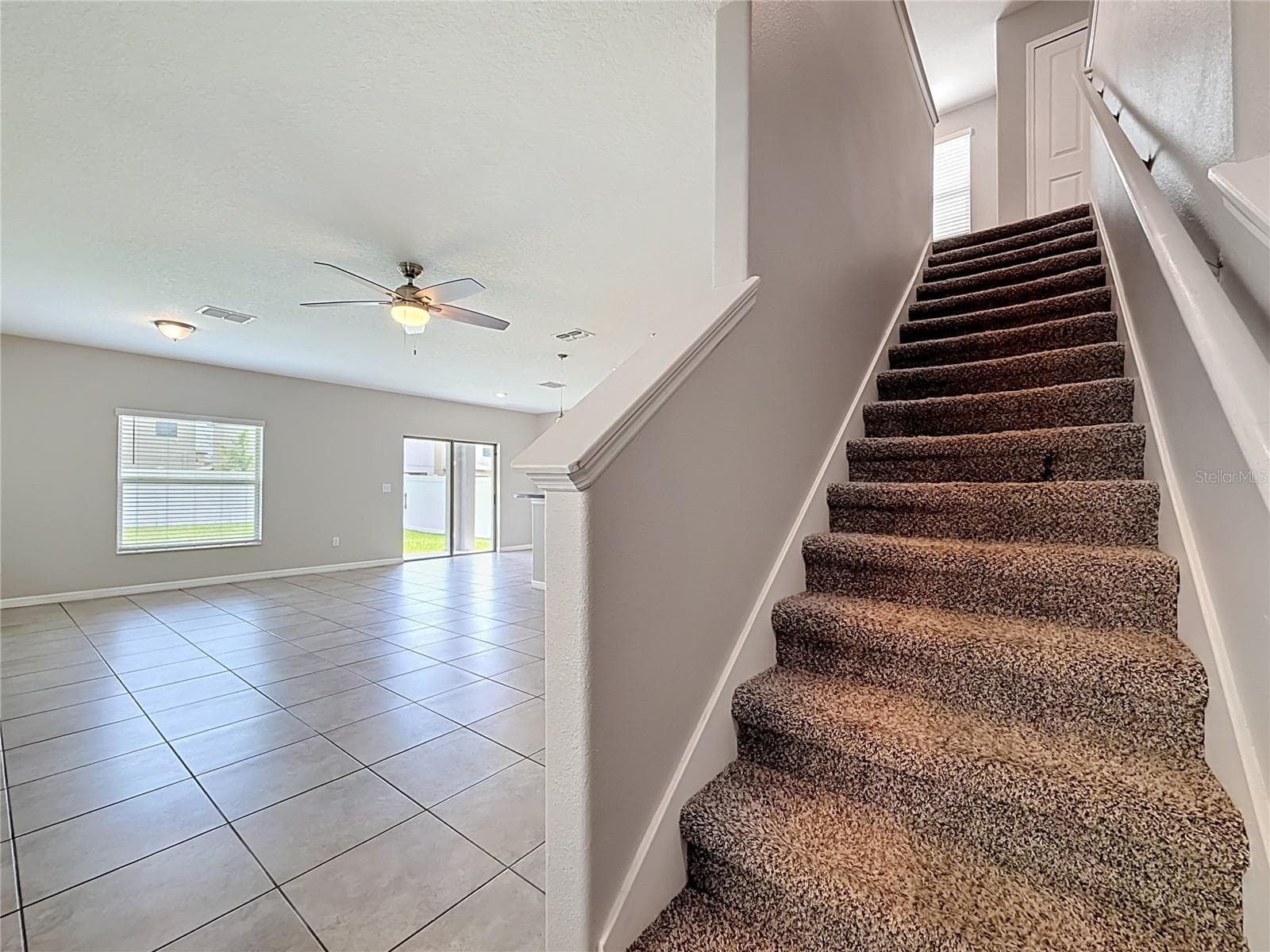 Single Family Residence at 7405 EVENING PRIMROSE CT, TAMPA, photo 9 of 59
