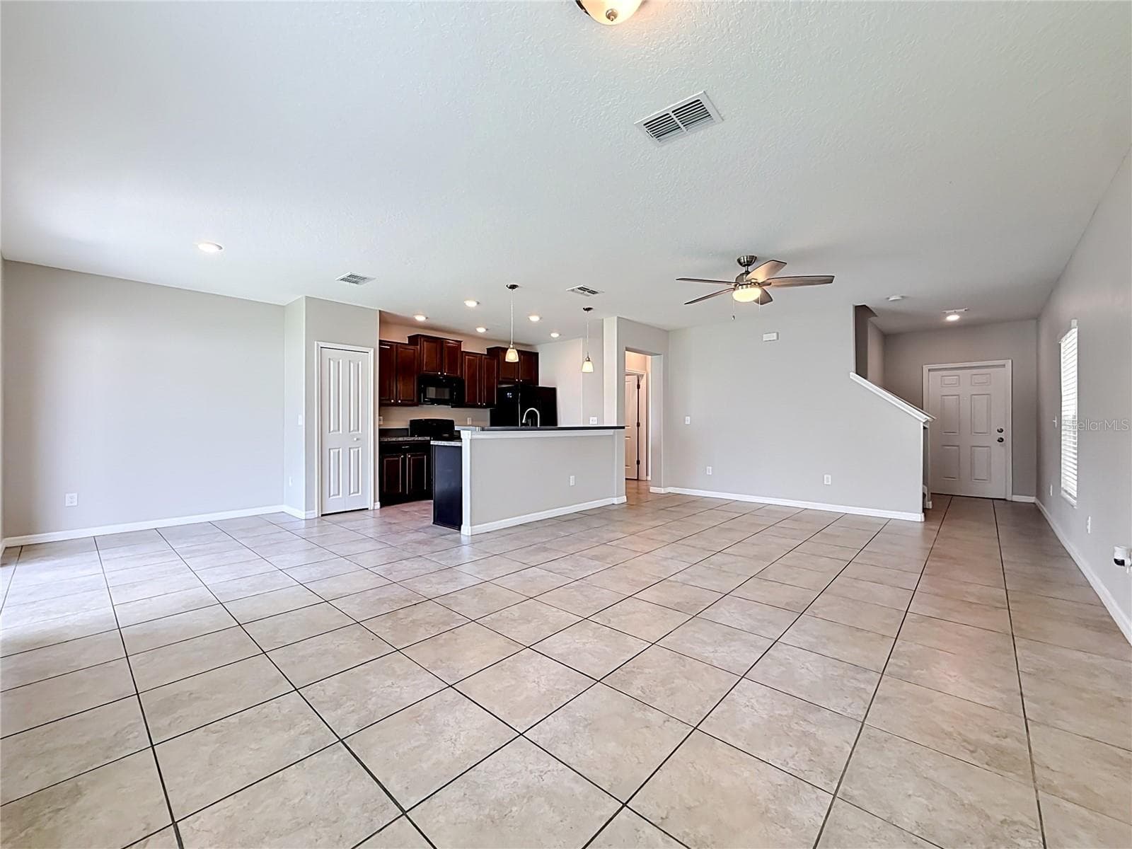 Single Family Residence at 7405 EVENING PRIMROSE CT, TAMPA, photo 11 of 59