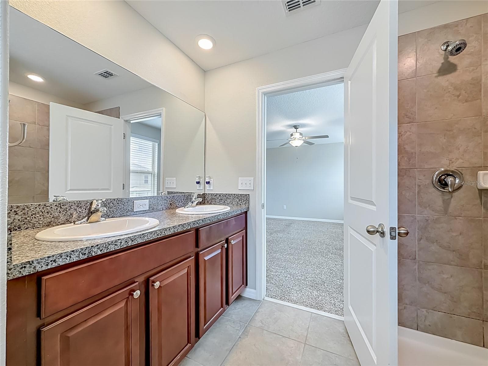 Single Family Residence at 7405 EVENING PRIMROSE CT, TAMPA, photo 35 of 59