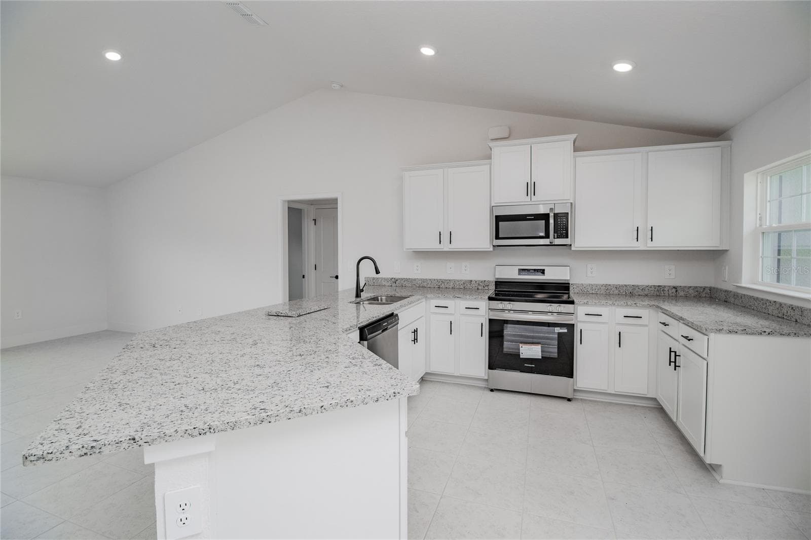 Single Family Residence at 1218 HICKORY NUT DR, LAKE WALES, photo 3 of 22