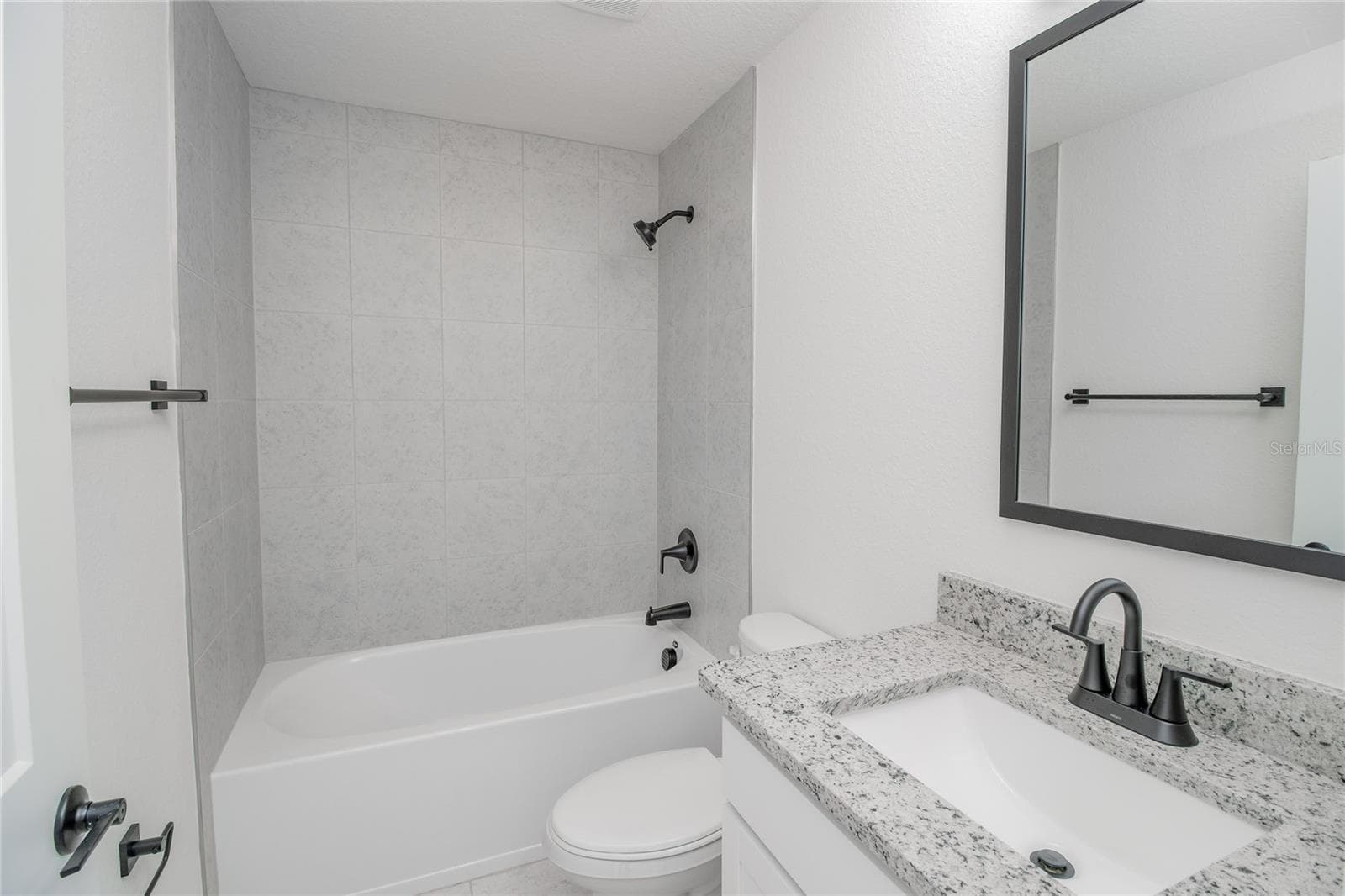 Single Family Residence at 1218 HICKORY NUT DR, LAKE WALES, photo 17 of 22