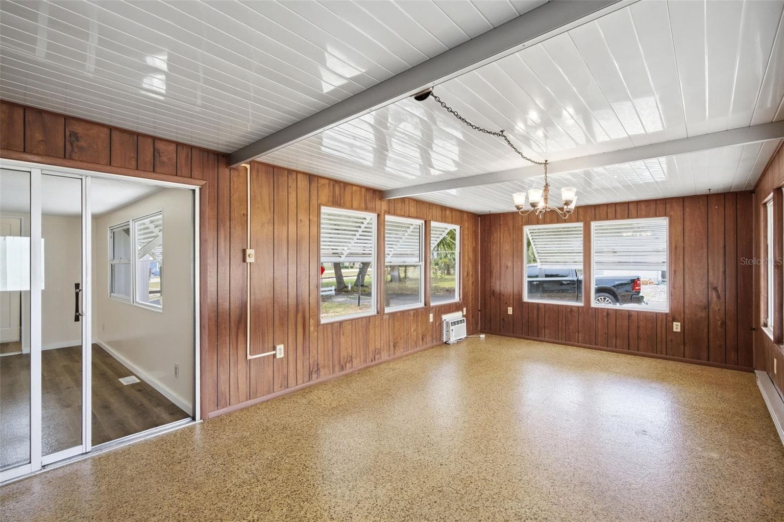 FLORIDA ROOM - 14742 MANDARIN ST, TAVARES