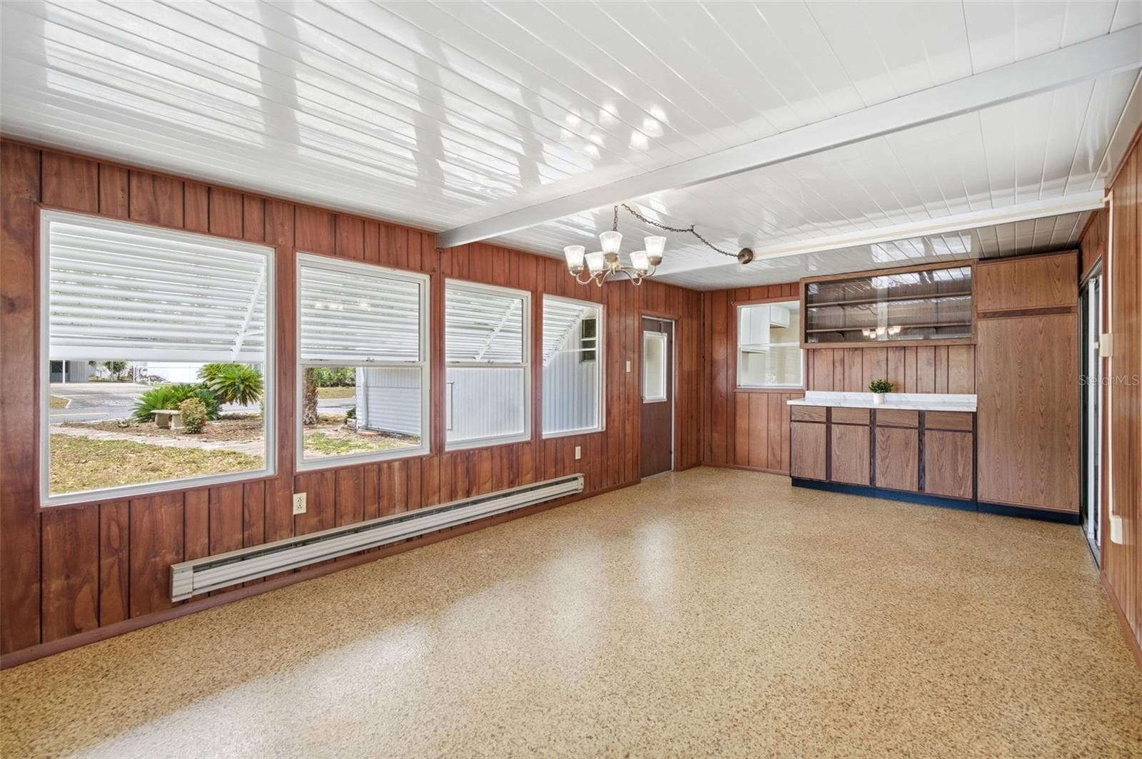 FLORIDA ROOM - 14742 MANDARIN ST, TAVARES