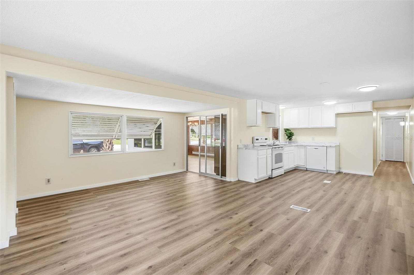 LIVING ROOM - 14742 MANDARIN ST, TAVARES