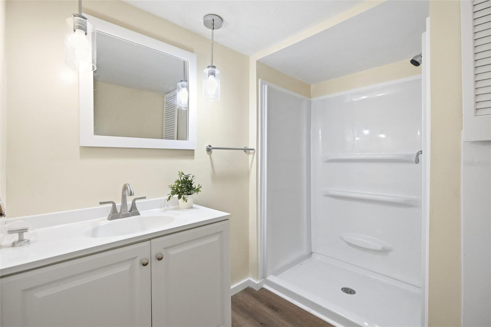 BATHROOM - 14742 MANDARIN ST, TAVARES