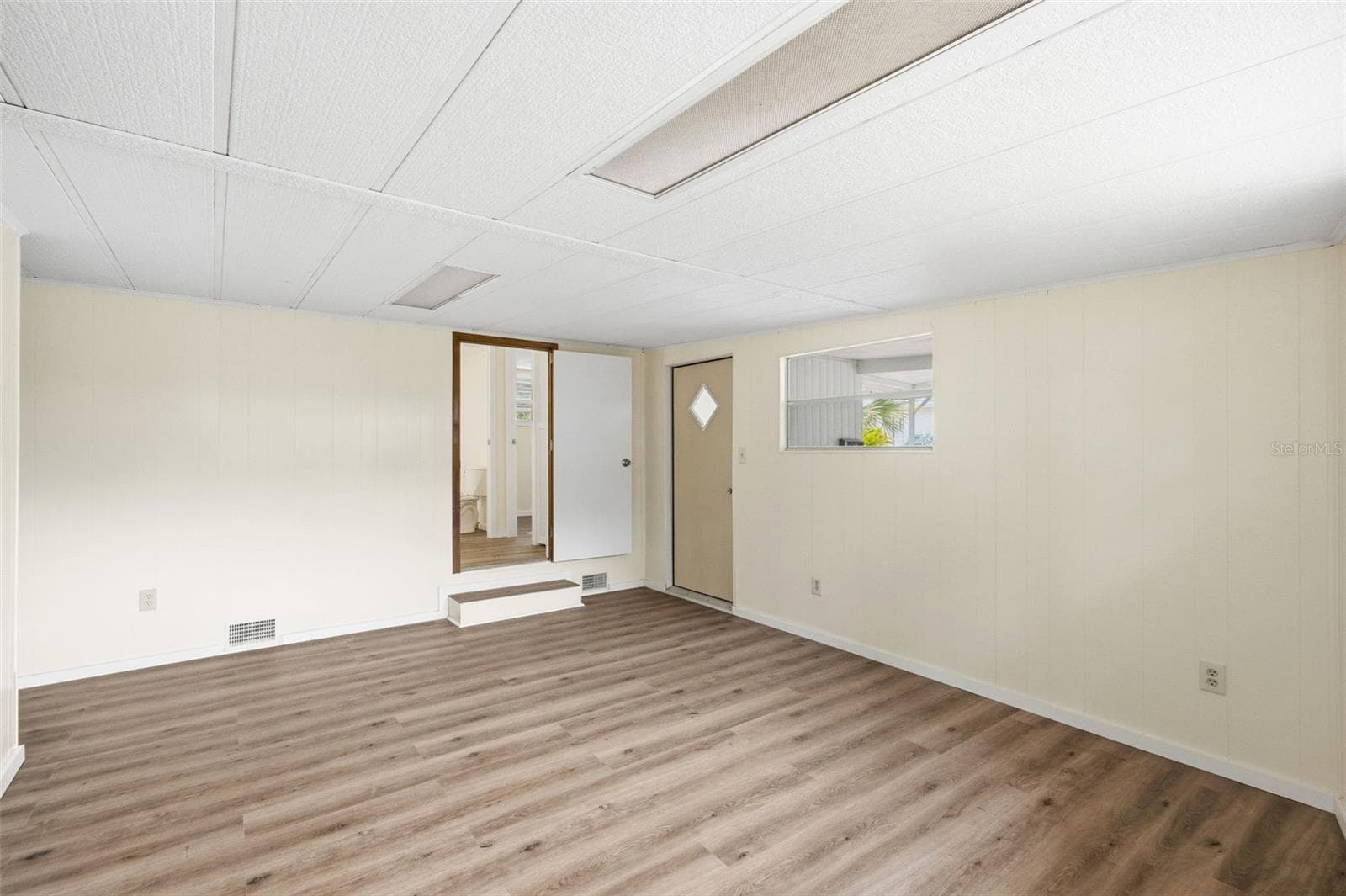 FLEX SPACE - 14742 MANDARIN ST, TAVARES