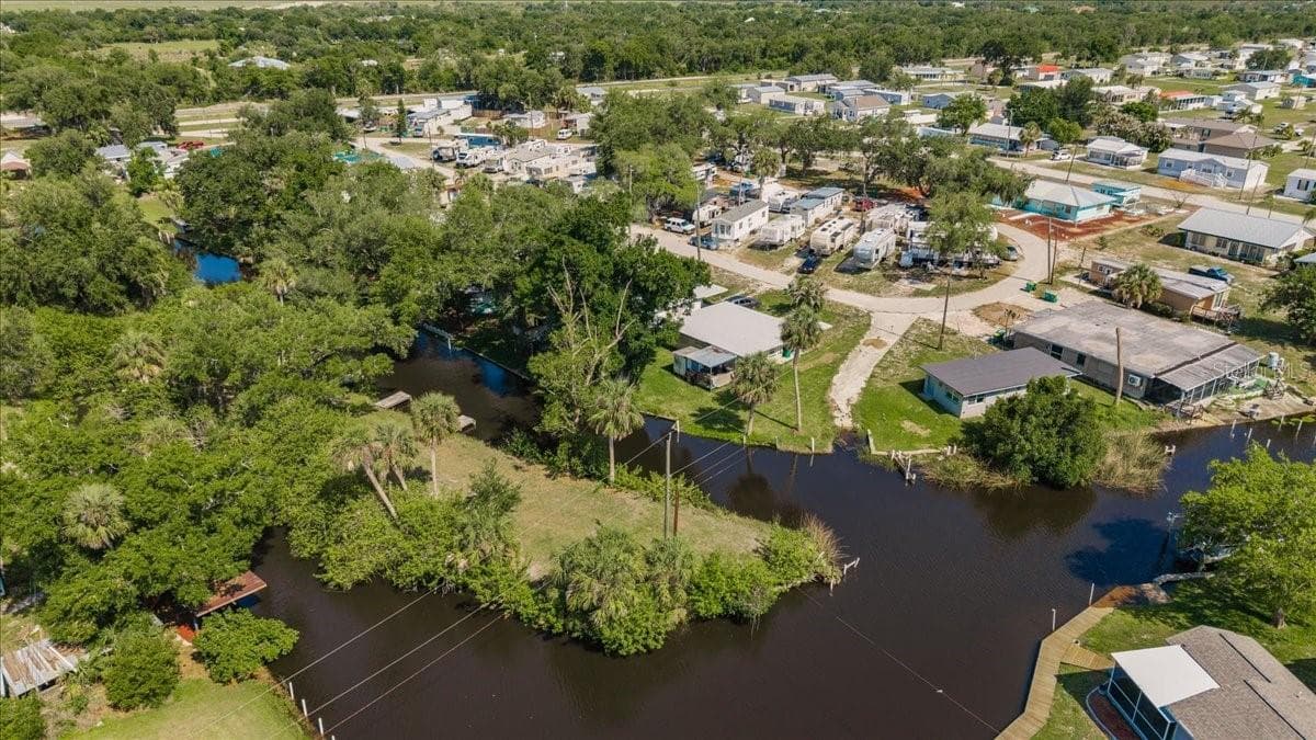 Mixed Use at 29208 SNOOK CIR, PUNTA GORDA, photo 3 of 15