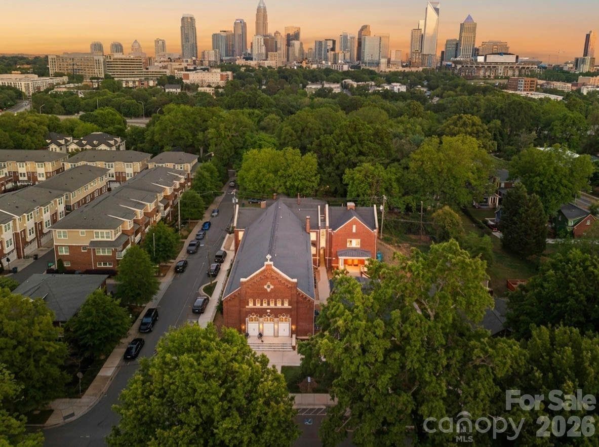Condominium at Charlotte, photo 6 of 47