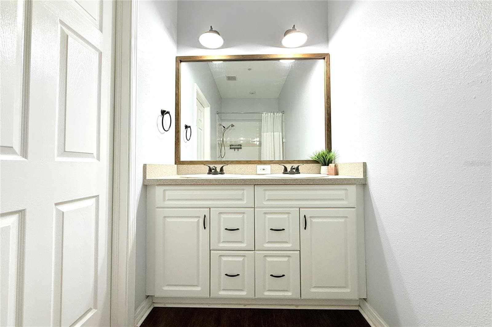 1/2 bathroom - 5307 TERRAZA CT, TEMPLE TERRACE