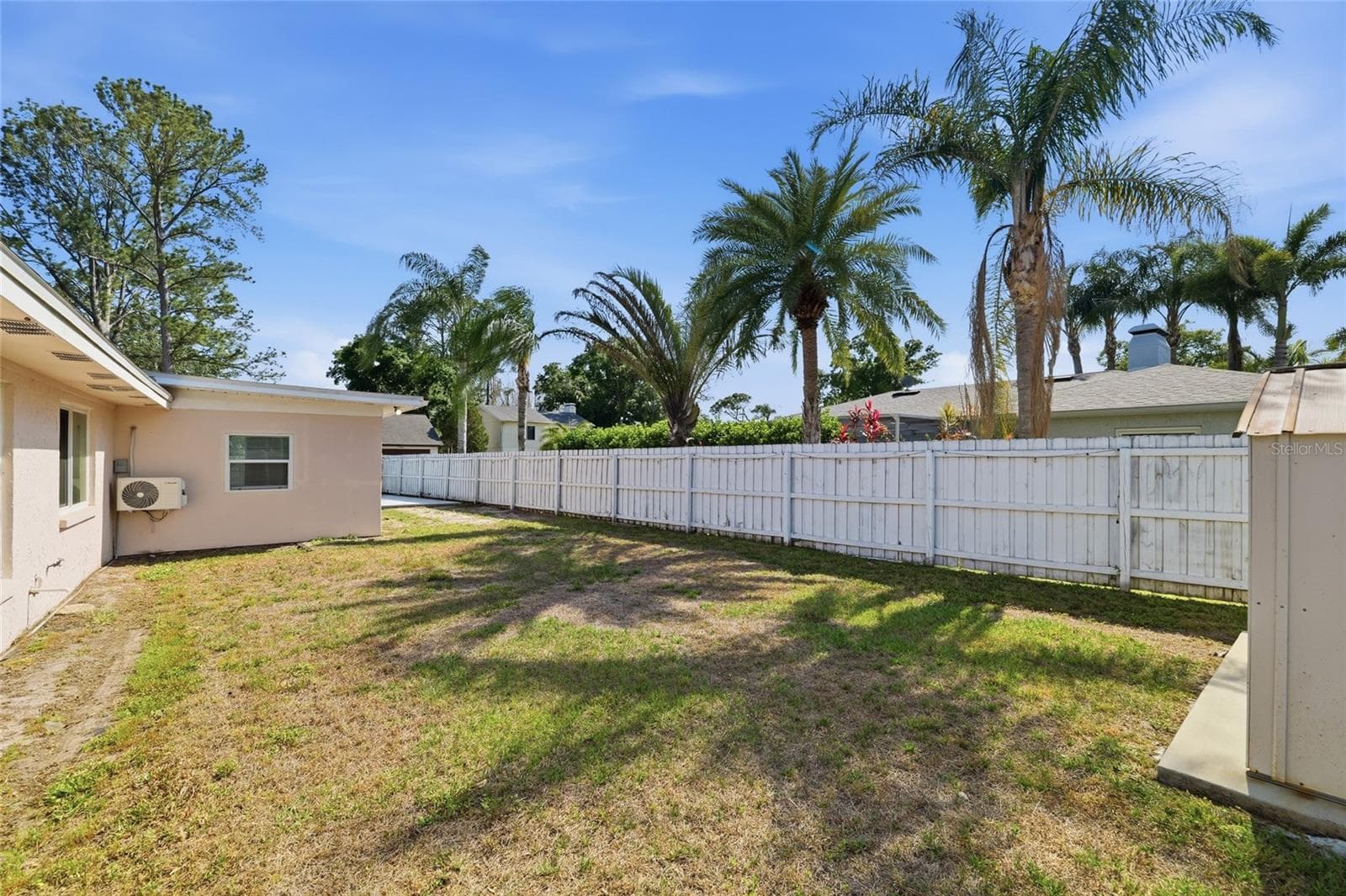 Single Family Residence at 11807 NICKLAUS CIR, TAMPA, photo 39 of 51