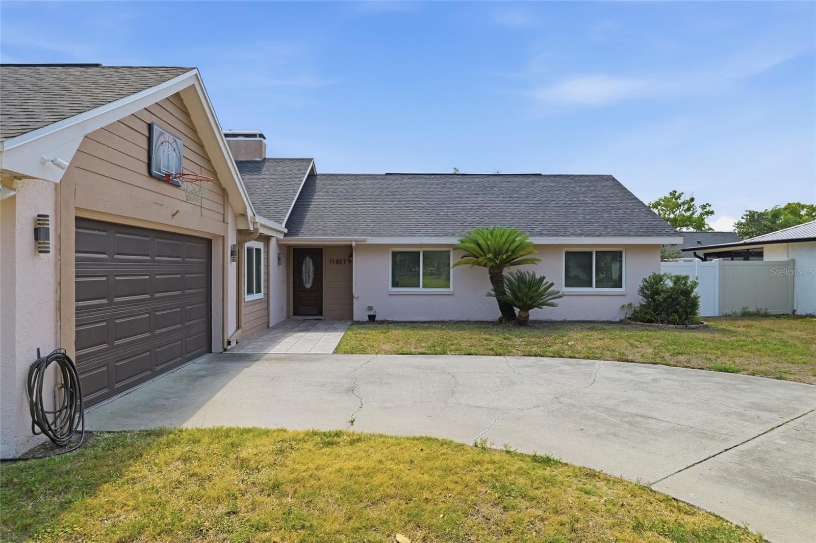 Single Family Residence at 11807 NICKLAUS CIR, TAMPA, photo 42 of 51