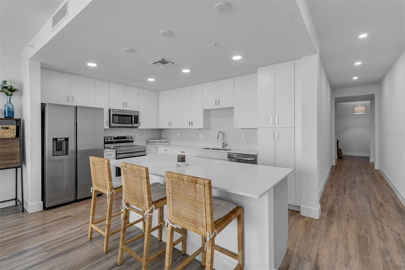 Condominium at 1703 N TAMIAMI TRL #211, SARASOTA, photo 7 of 50