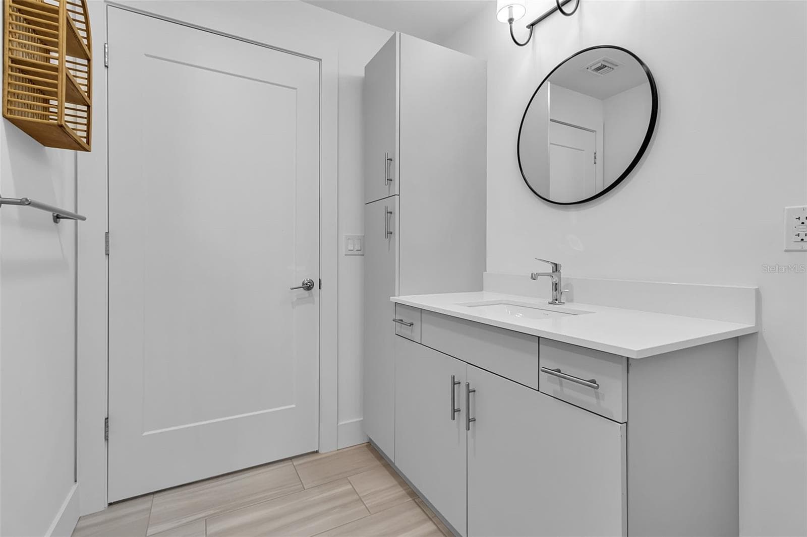 Bathroom 2 - 1703 N TAMIAMI TRL #211, SARASOTA