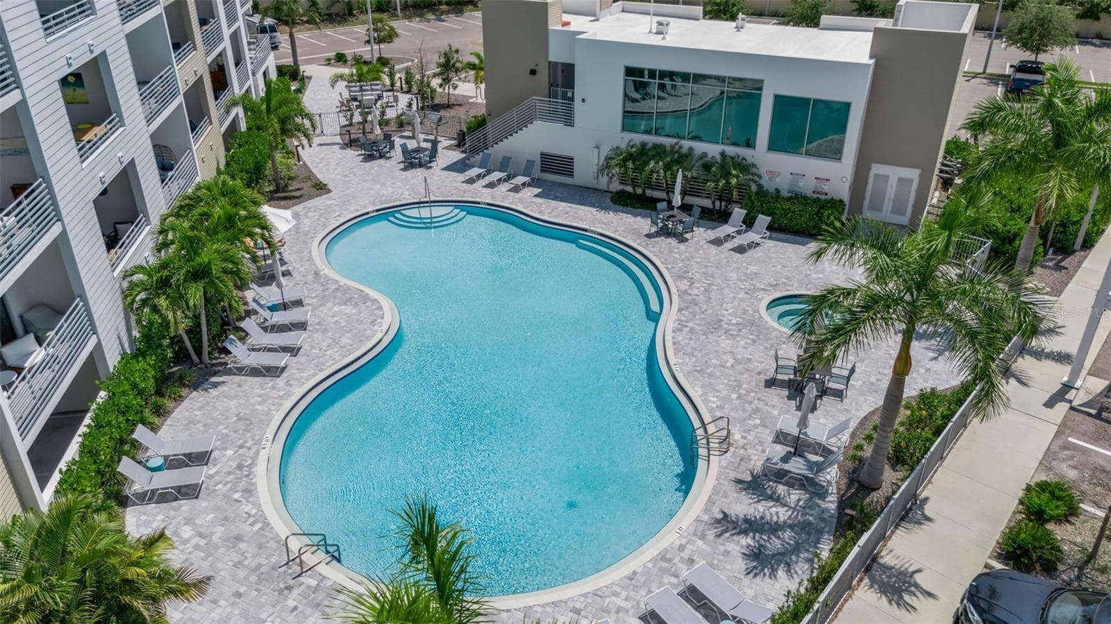 Pool - 1703 N TAMIAMI TRL #211, SARASOTA