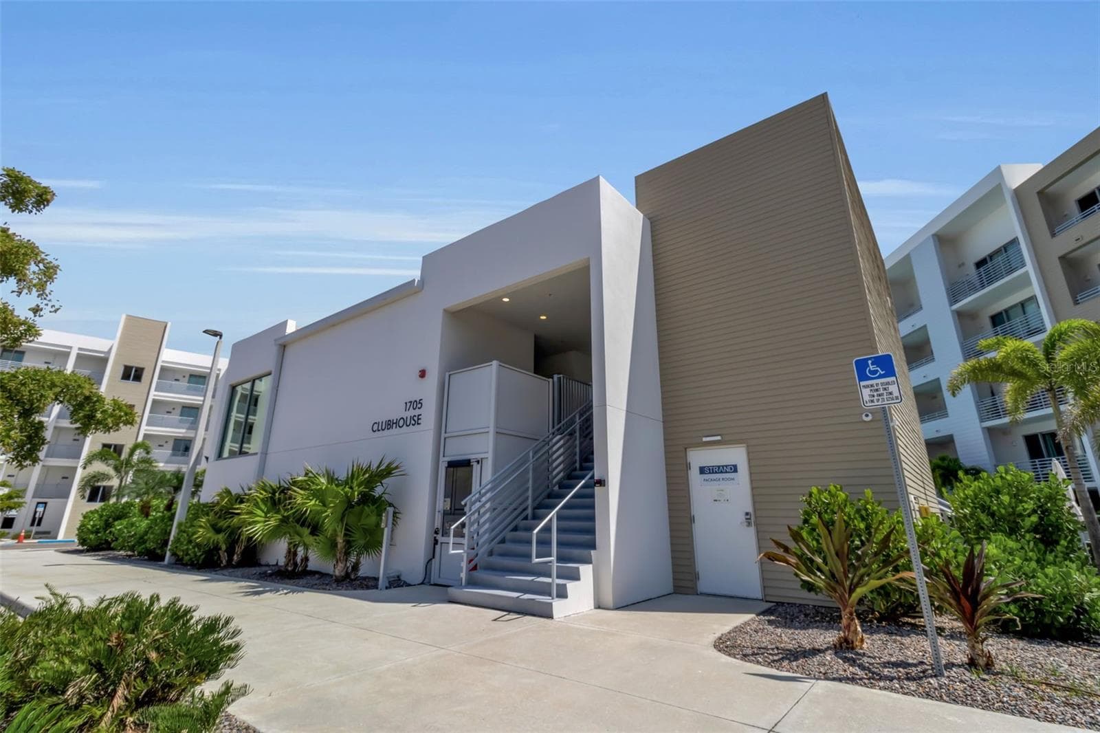 Clubhouse - 1703 N TAMIAMI TRL #211, SARASOTA