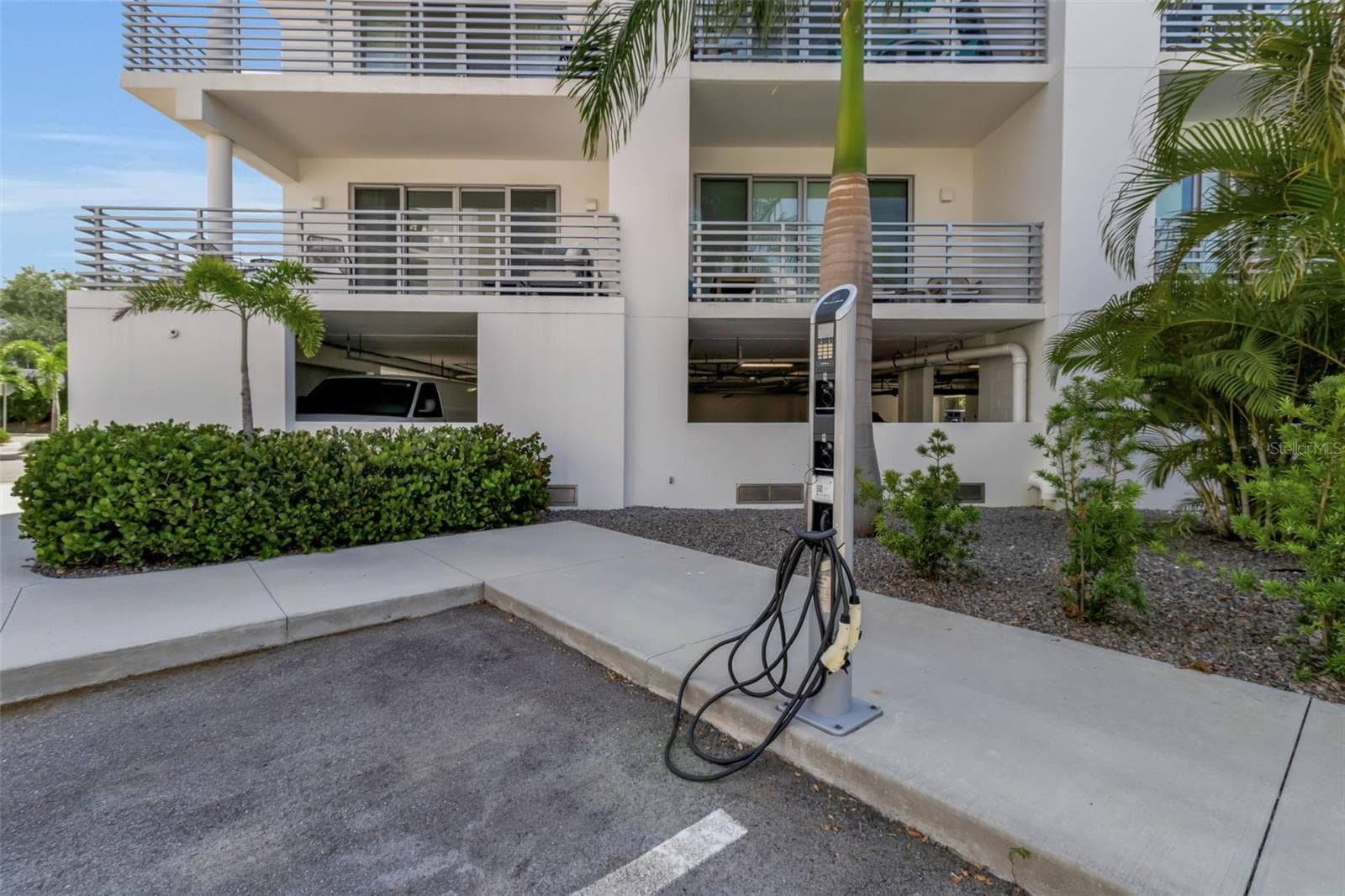 EV Charging - 1703 N TAMIAMI TRL #211, SARASOTA