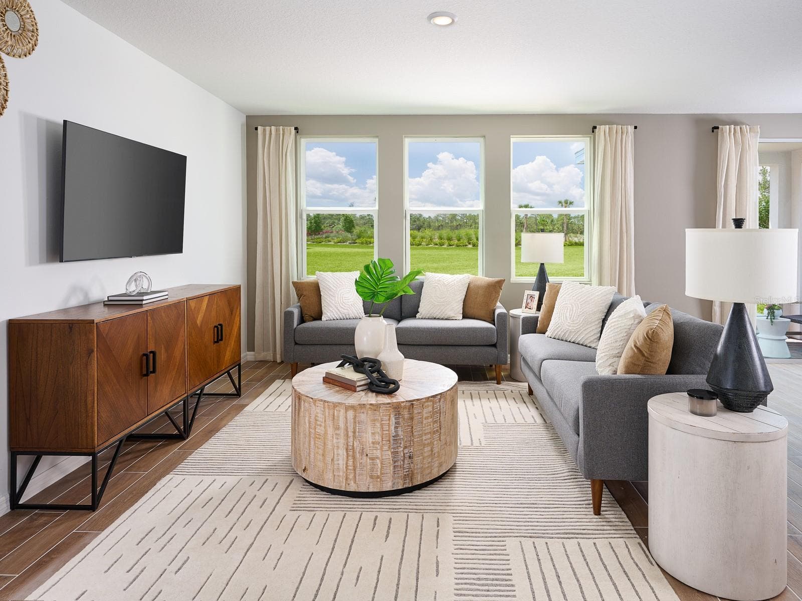 Photo is not of the actual home, but is an inspirational photo of builder’s model home and may depict options, furnishings, and/or decorator features that are not included - 638 PENNYWORT ST, LAKE ALFRED