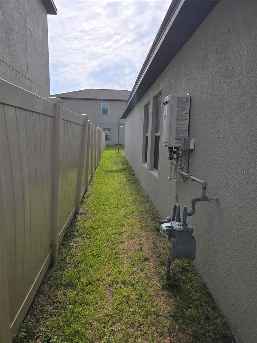 Single Family Residence at 5104 DANDELION ST, APOLLO BEACH, photo 2 of 42